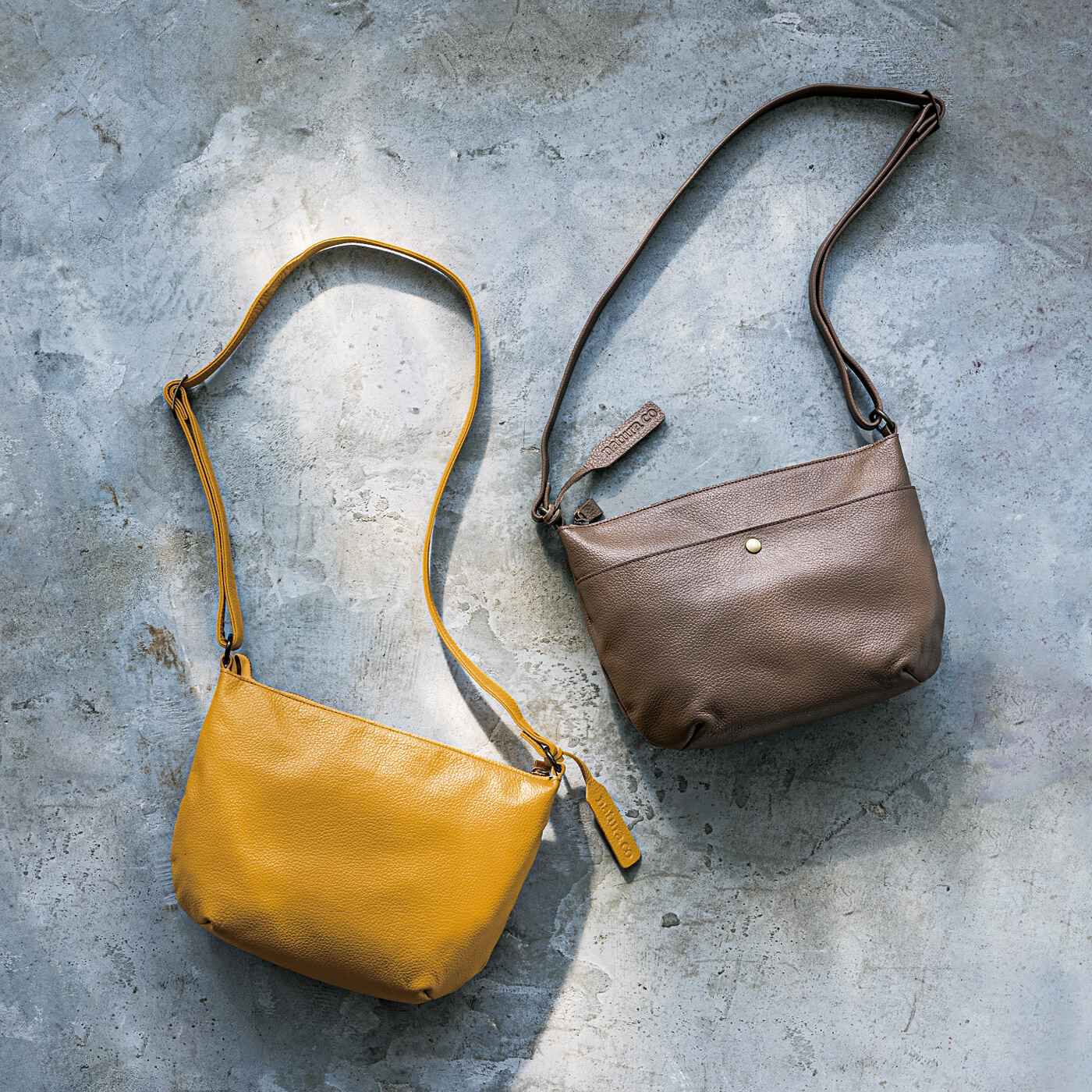 ラミプリュス 軽くて安心いい気分 姫路レザーの撥水（はっすい