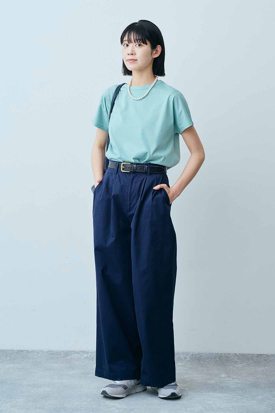 THREE FIFTY STANDARD タックチノワイドパンツ〈ネイビー〉｜THREE