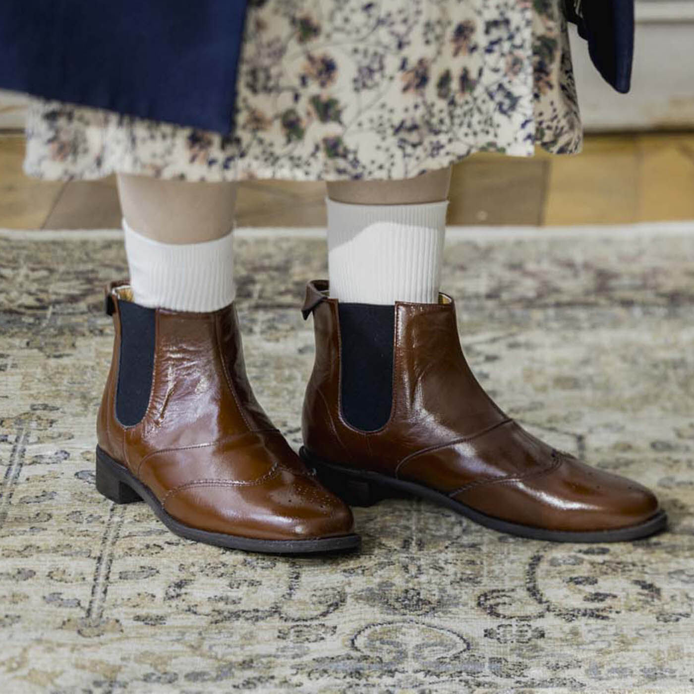 長田の靴メーカーと作った 職人本革のサイドゴアブーツ〈レッド