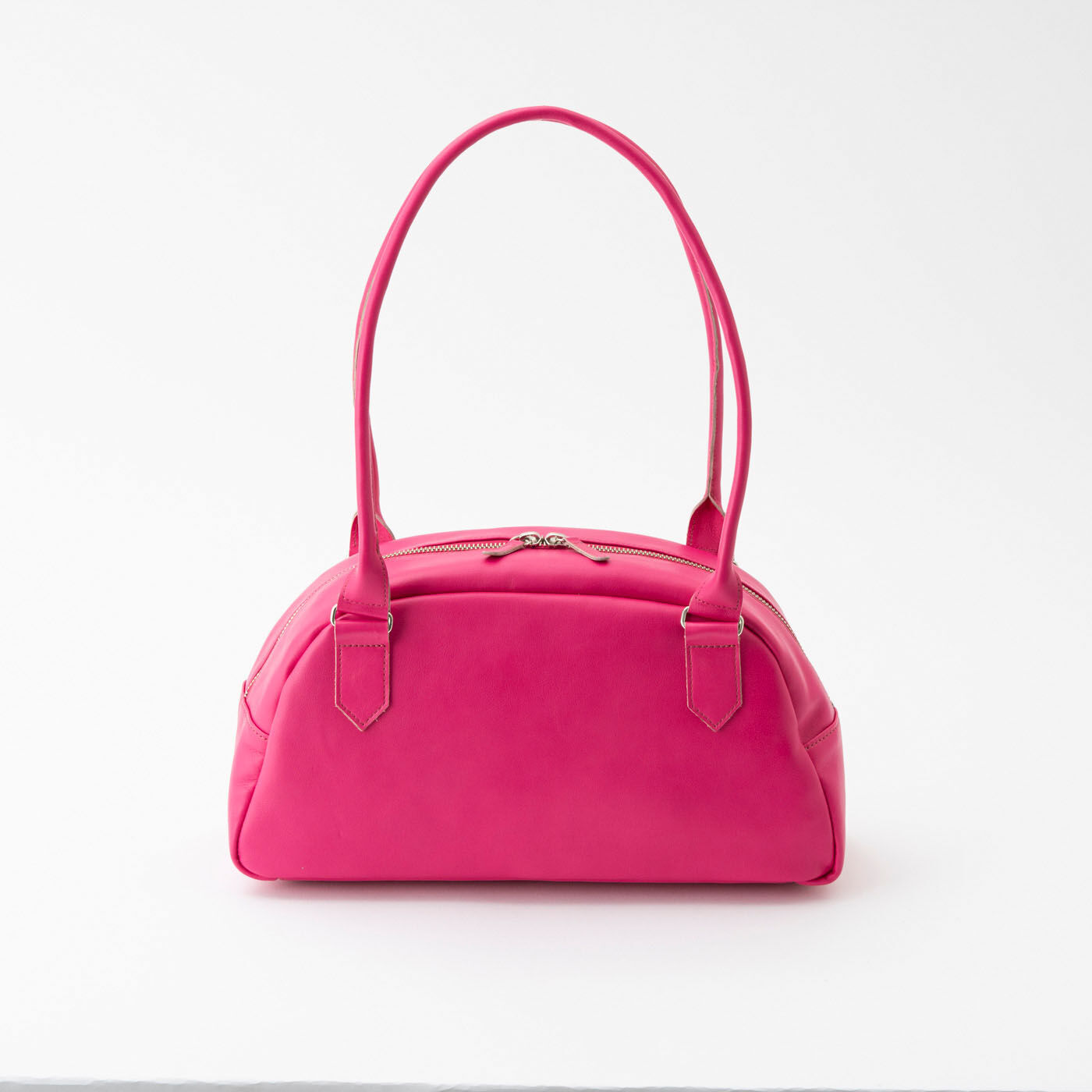 ファッションスタイリストと作った 職人本革のスタイリストバッグ