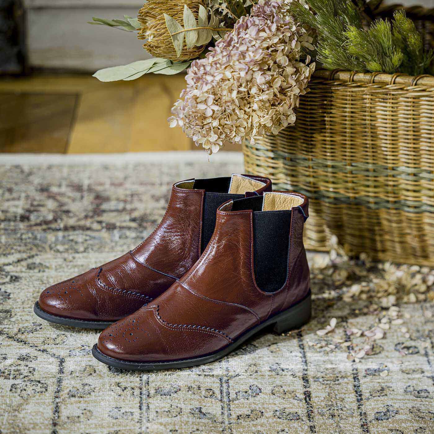 長田の靴メーカーと作った 職人本革のサイドゴアブーツ〈レッド