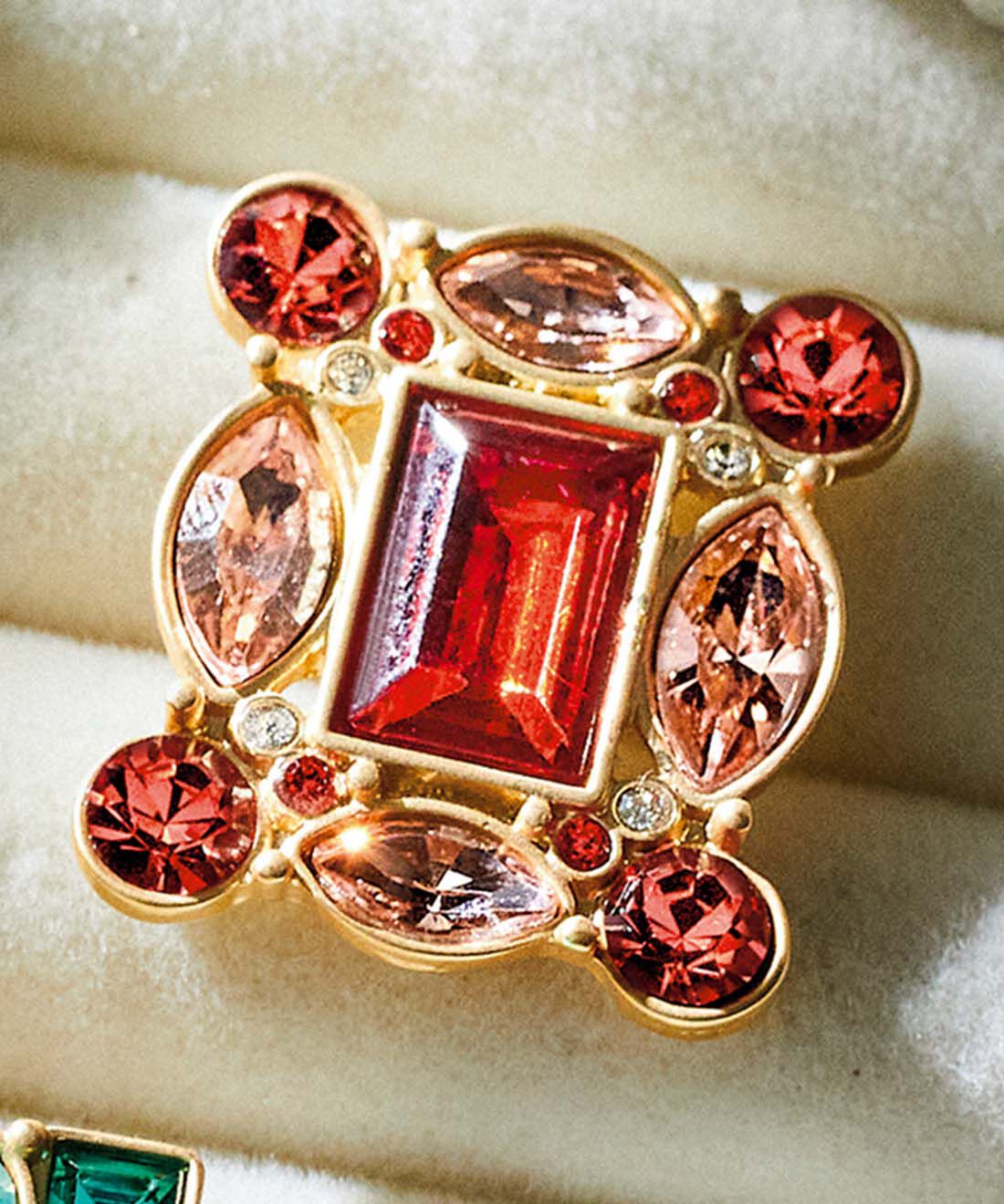 貼るだけ簡単♪ 華やかビジューのピンブローチキット｜Couturier