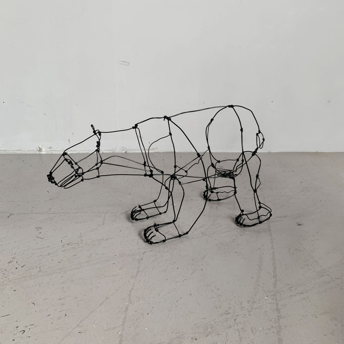 HAyU・小川学さんの白くまワイヤーアートを身近に。ユニセックスで愉し