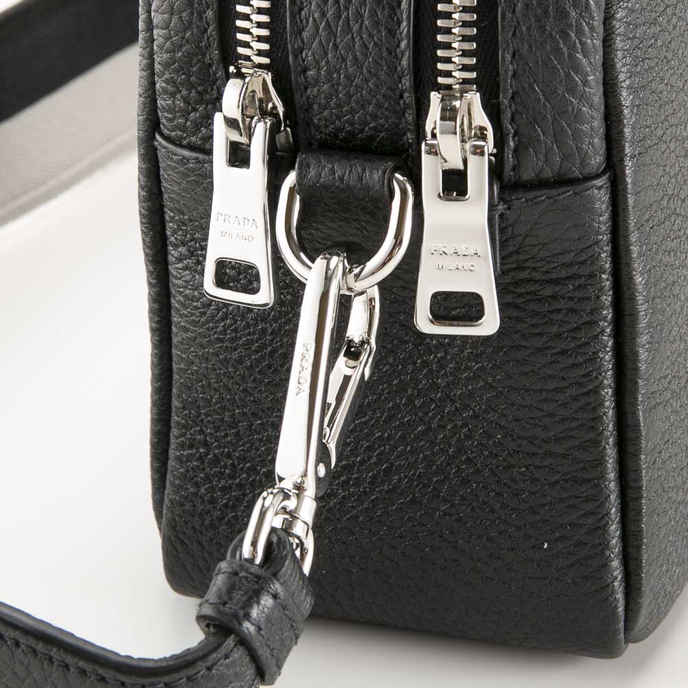 プラダ PRADA VITTELO DAINO SOFT ダブルファスナーショルダーバッグ