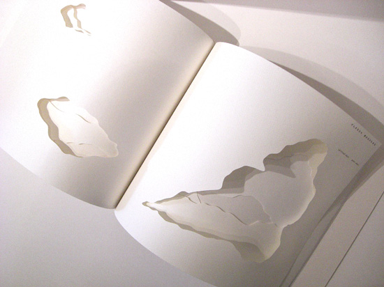 雲ひとつ / 駒形克己の絵本を扱うフィネサ・ブックス