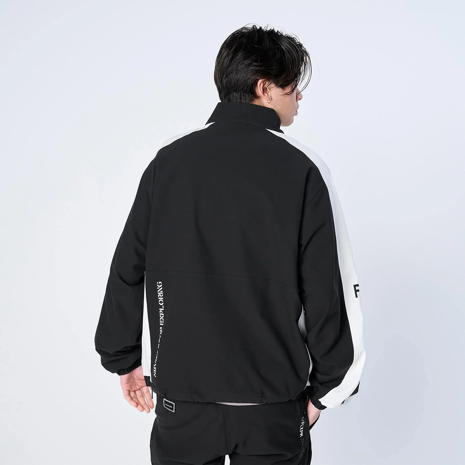 XJK-TRACKS（SOLOTEX® Eco-Hybrid トラックジャケット）BLACK