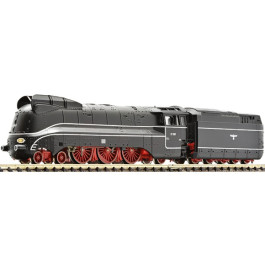 717473 Steam locomotive BR 01.10 with recessed cladding of the
