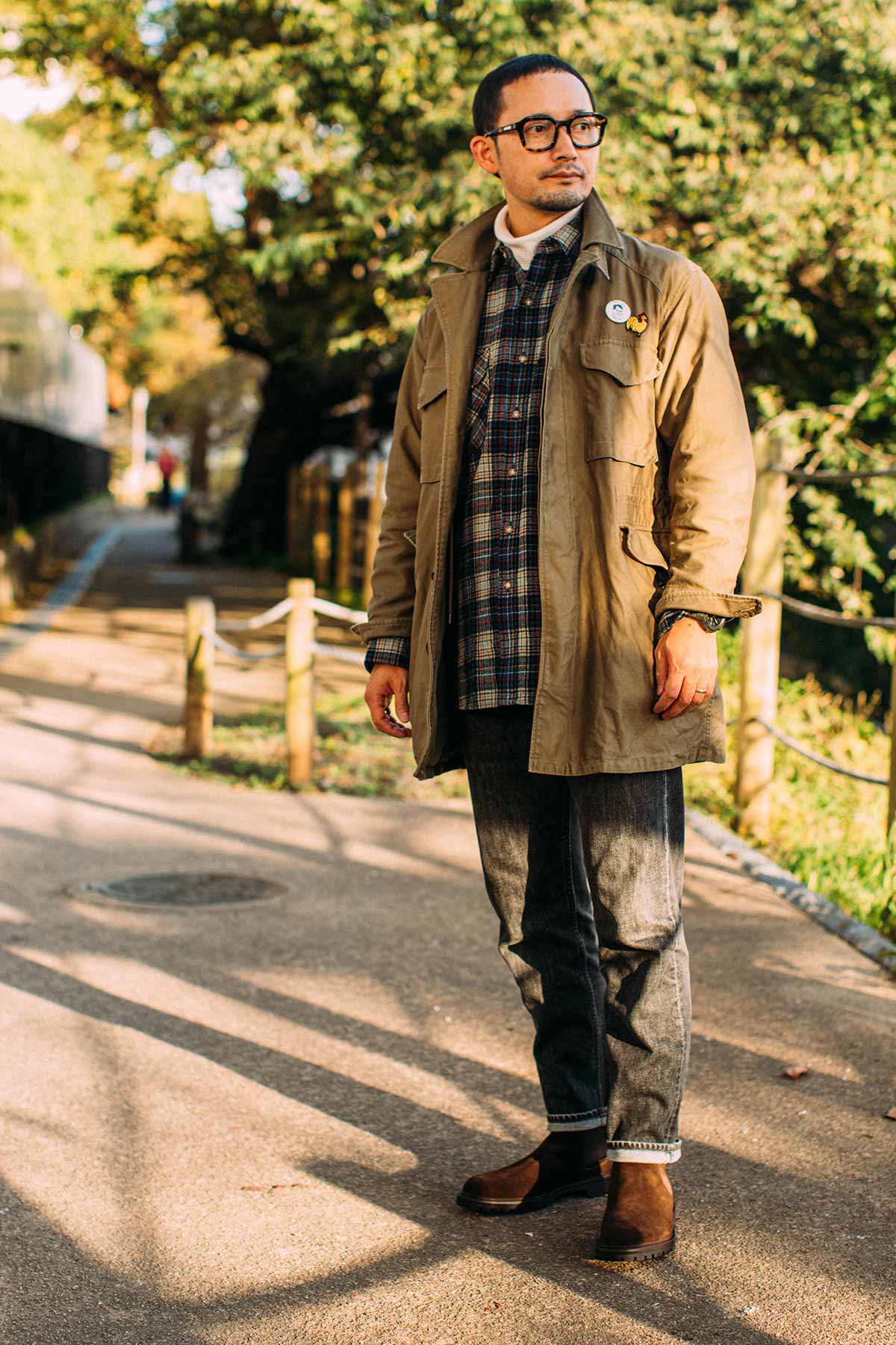 ダークブラウンスエードとラバーソール | FRAME フレーム公式