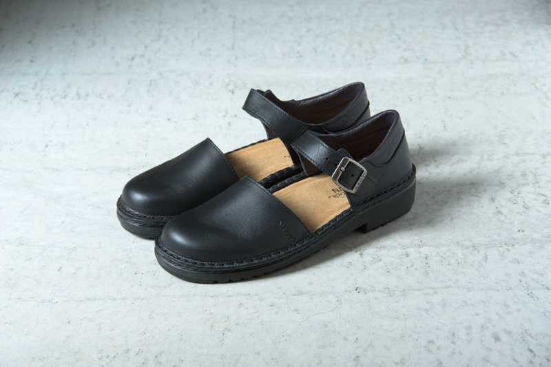 NAOT OLGA オルガ ストラップシューズ Matt Black（黒）｜FRANK暮らし