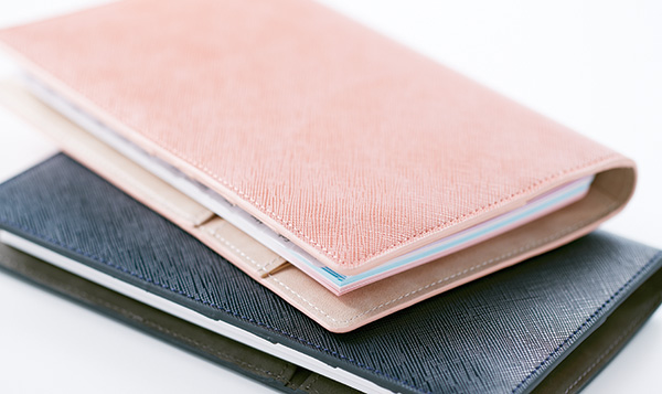 180（ワンエイティ）ライト・レザー・バインダー オープンタイプ