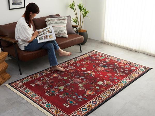 赤いラグ・カーペットの選び方とおすすめ7選 | オーダーカーペット