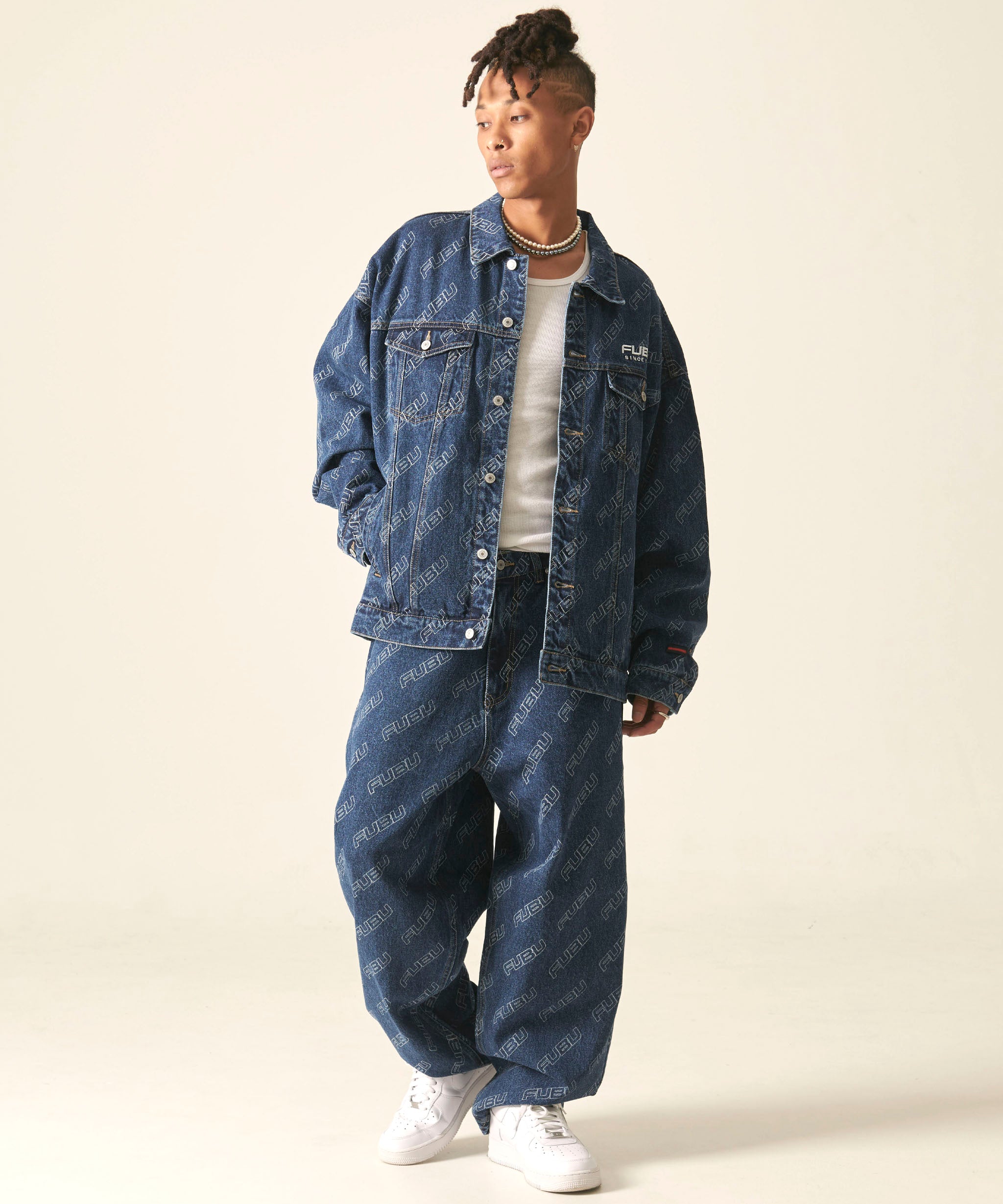 FUBU フブ アウター デニムジャケット ジャンパー。FUBUはアメリカの