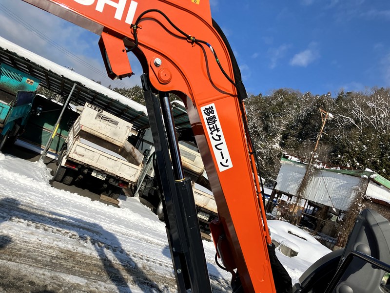 新車納入実績】日立建機ミニ油圧ショベル「ZX30U-5B」◇富士岡山運搬機