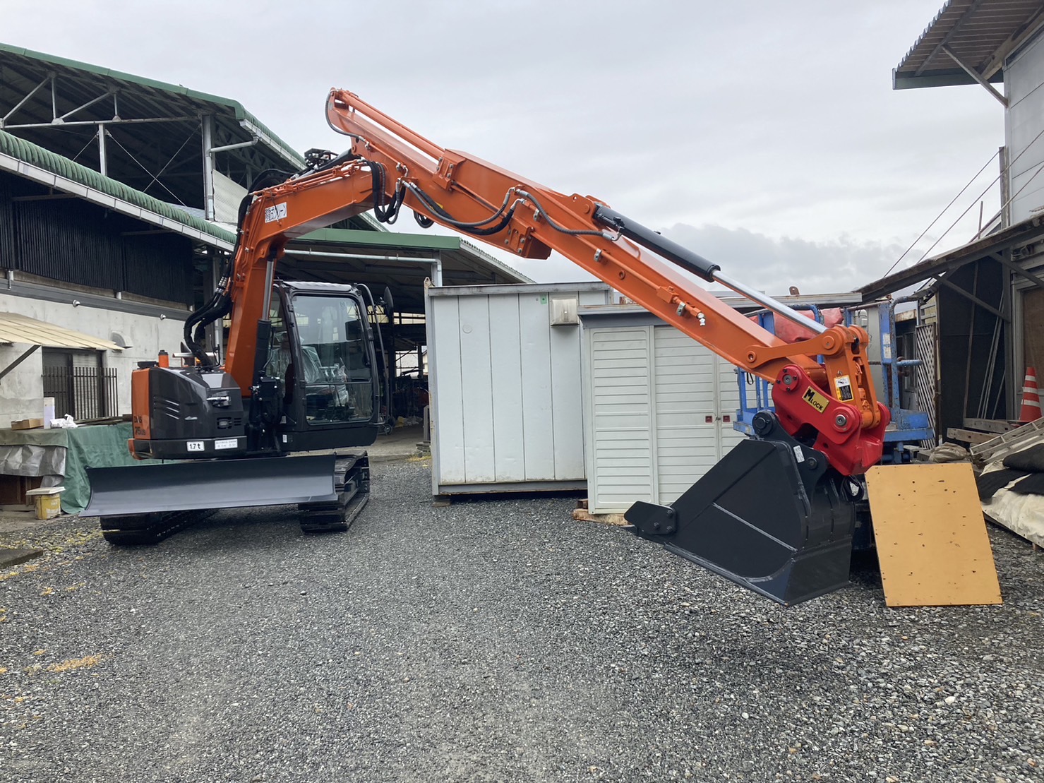 新車納入実績】日立建機 油圧ショベル「ZX75USL-5B」多目的に活躍