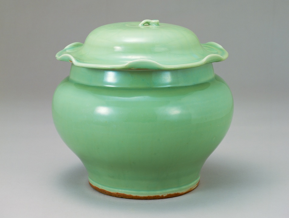 青磁酒会壺 | 龍泉窯 | 収蔵品詳細 | 作品を知る | 東京富士美術館