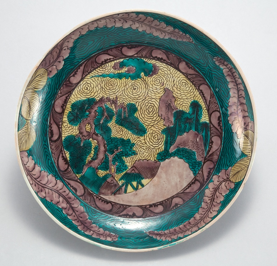 色絵松山水文大皿 | 古九谷様式 | 収蔵品詳細 | 作品を知る | 東京富士