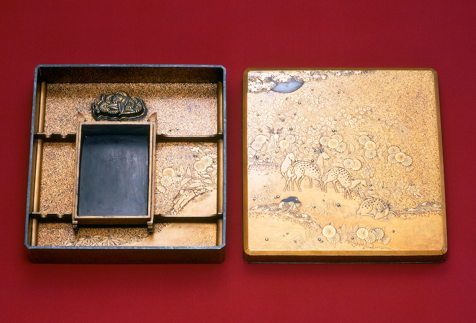 重要美術品］鹿秋草蒔絵硯箱 | 五十嵐派 | 収蔵品詳細 | 作品を知る