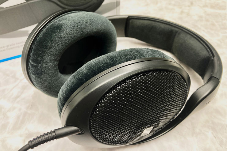 試聴レビュー】老舗SENNHEISER（ゼンハイザー）から開放型の新型モデル