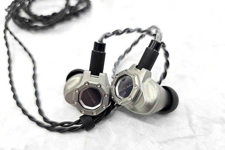 MADOO Typ821レビュー | 新開発ドライバー搭載で高い表現力が魅力の