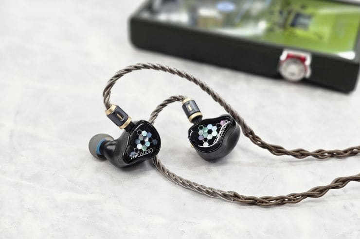 THIEAUDIO Monarch MKIV レビュー | 迫力満点の重低音！チューニング