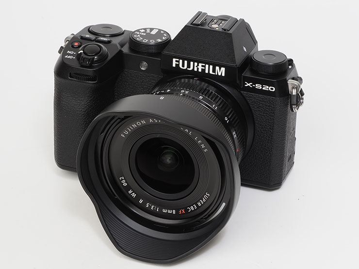 FUJIFILM フジノン XF8mmF3.5 R WR レビュー × 赤城耕一 | 律儀で