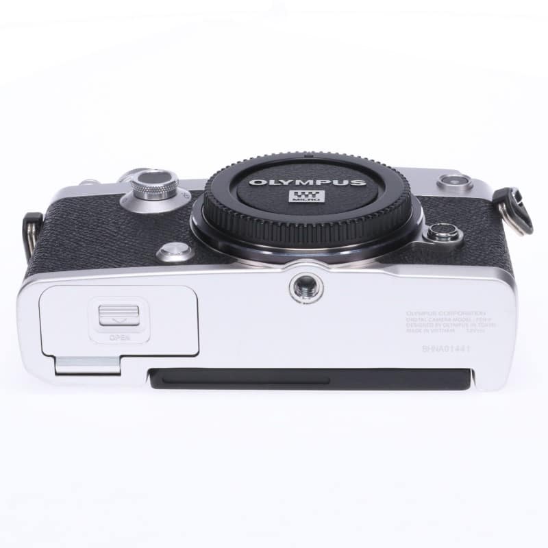 OLYMPUS／OM SYSTEM PEN-F ボディー シルバー AB-ランク 中古｜フジヤ