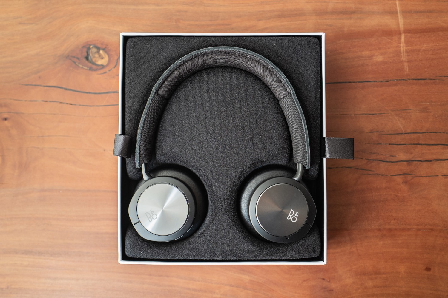 Beoplay H8iレビュー。隙のないB&O PLAYの高級ヘッドフォン。 | DRESS