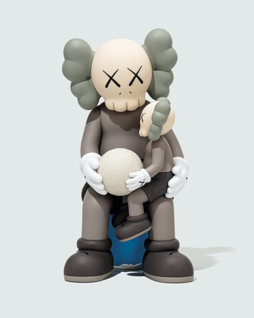 KAWS:HOLIDAY THAILAND limited editionが海外 2025年 5/12 & 5/13