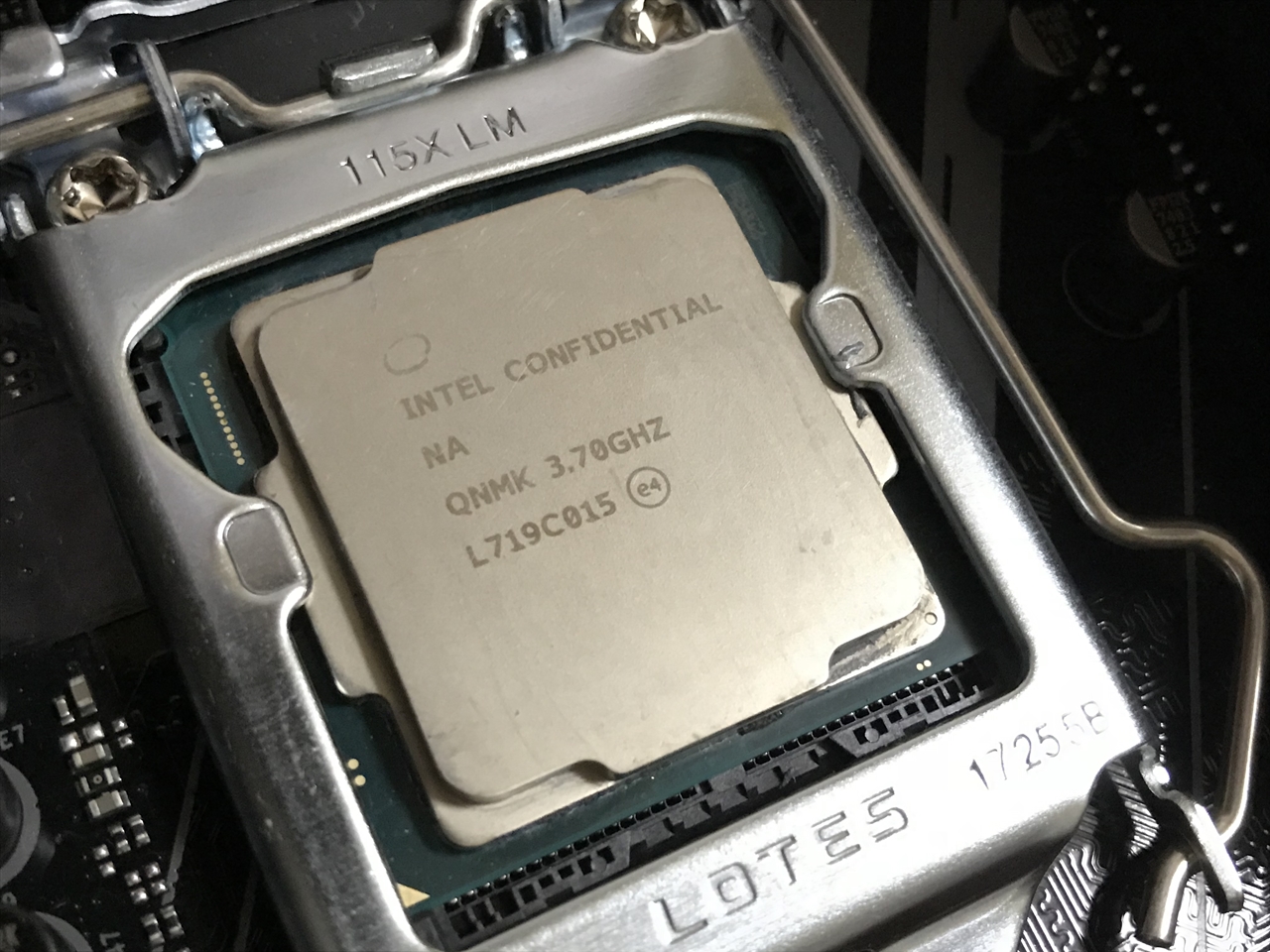 Overclocking the Core i7-8700K (Coffee Lake) to 5.0GHz on all 6