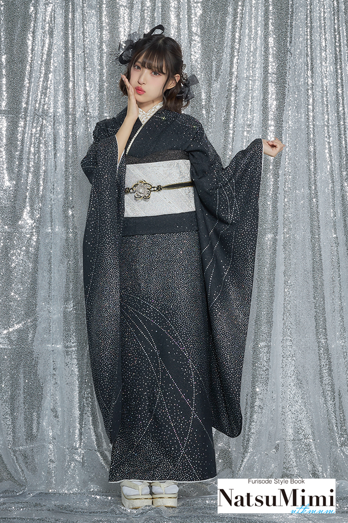 NatsuMimiブランド振袖 無地 黒 キラキラ グリッター シンプル 目立つ