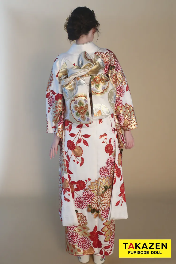 最高級古典柄振袖 滝泰/最高級金彩刺繍絞り友禅 白/金/茶 鞠柄/牡丹柄