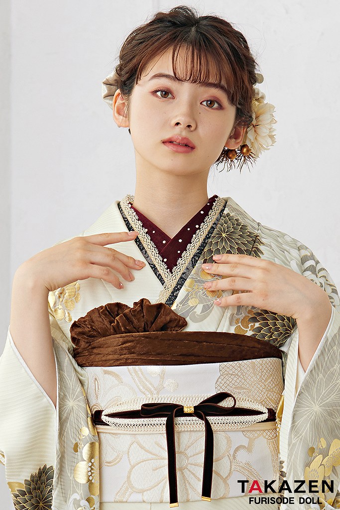 くすみカラー古典 薄いクリーム/白/淡色 乱菊柄 淡い色 シンプル