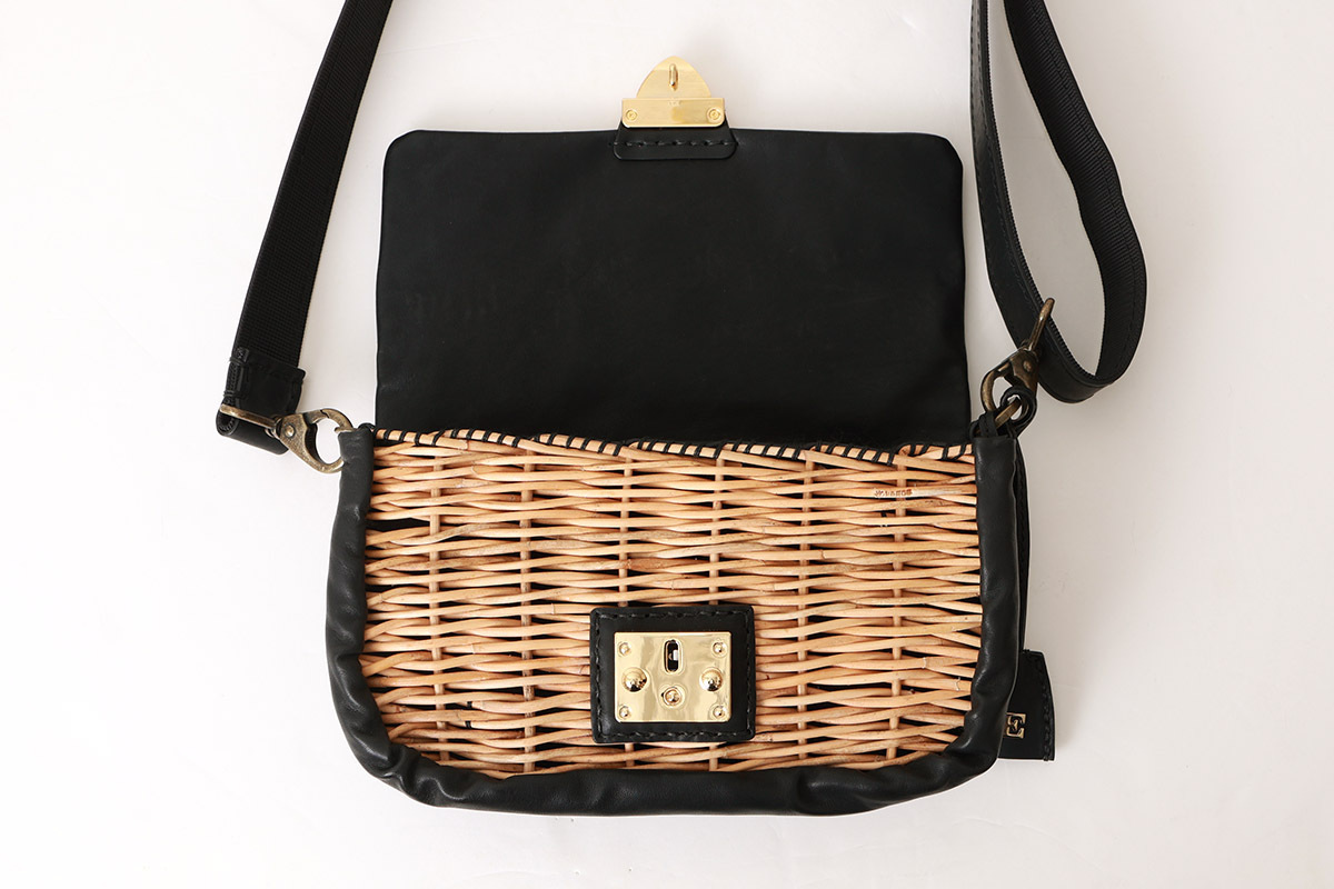 ebagos エバゴス 牛ソフト・ソフトショルダー