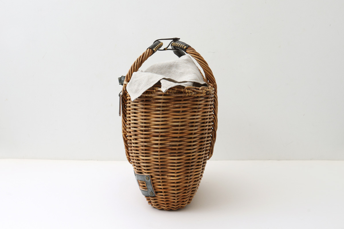 ebagos エバゴス ブライドル トート型かごバッグ