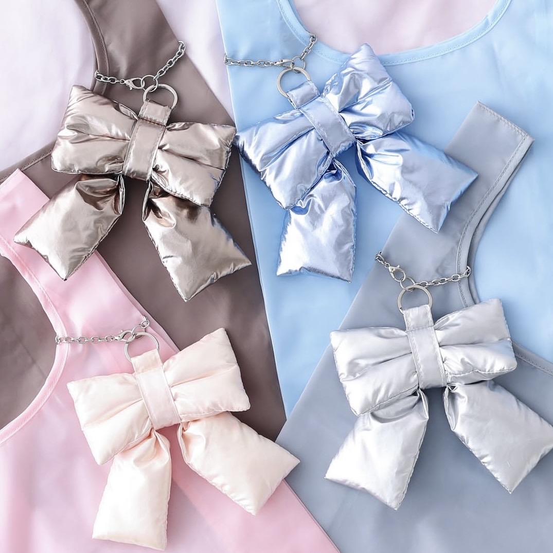 かわいいリボン型のチャーム！中身は意外なもの！ /｜町田モディ｜マルイ