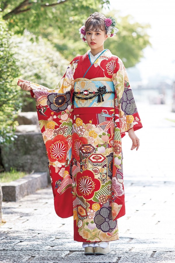 大輪の梅が豪華さを引き立たせる古典柄【H-414】｜振袖ギャラリー