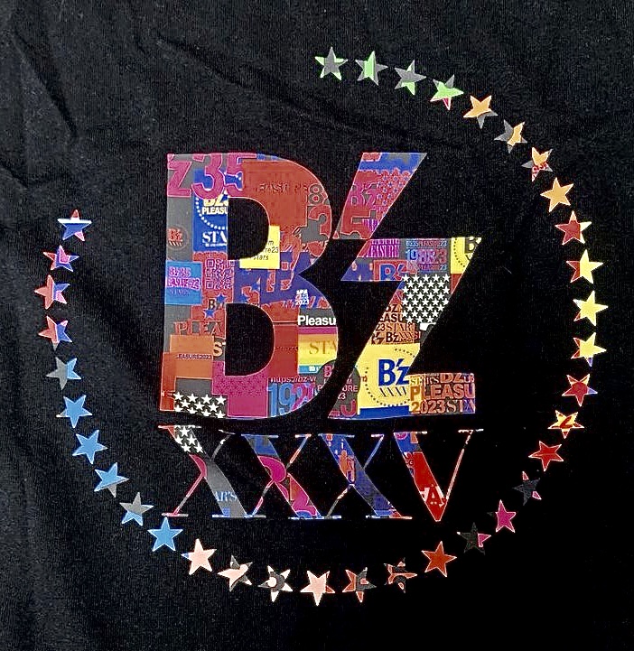 B'z 35周年STARSツアーTシャツのロゴに隠れたQRから飛べるページとは