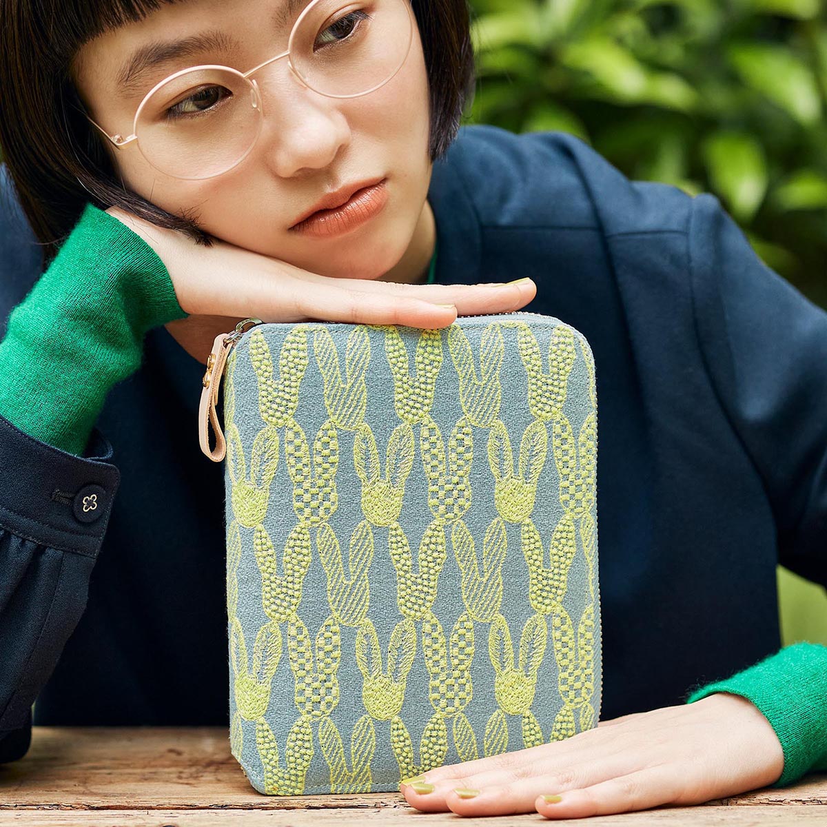 minä perhonen: pomppia (Light Blue) A6 Original Size - Techo