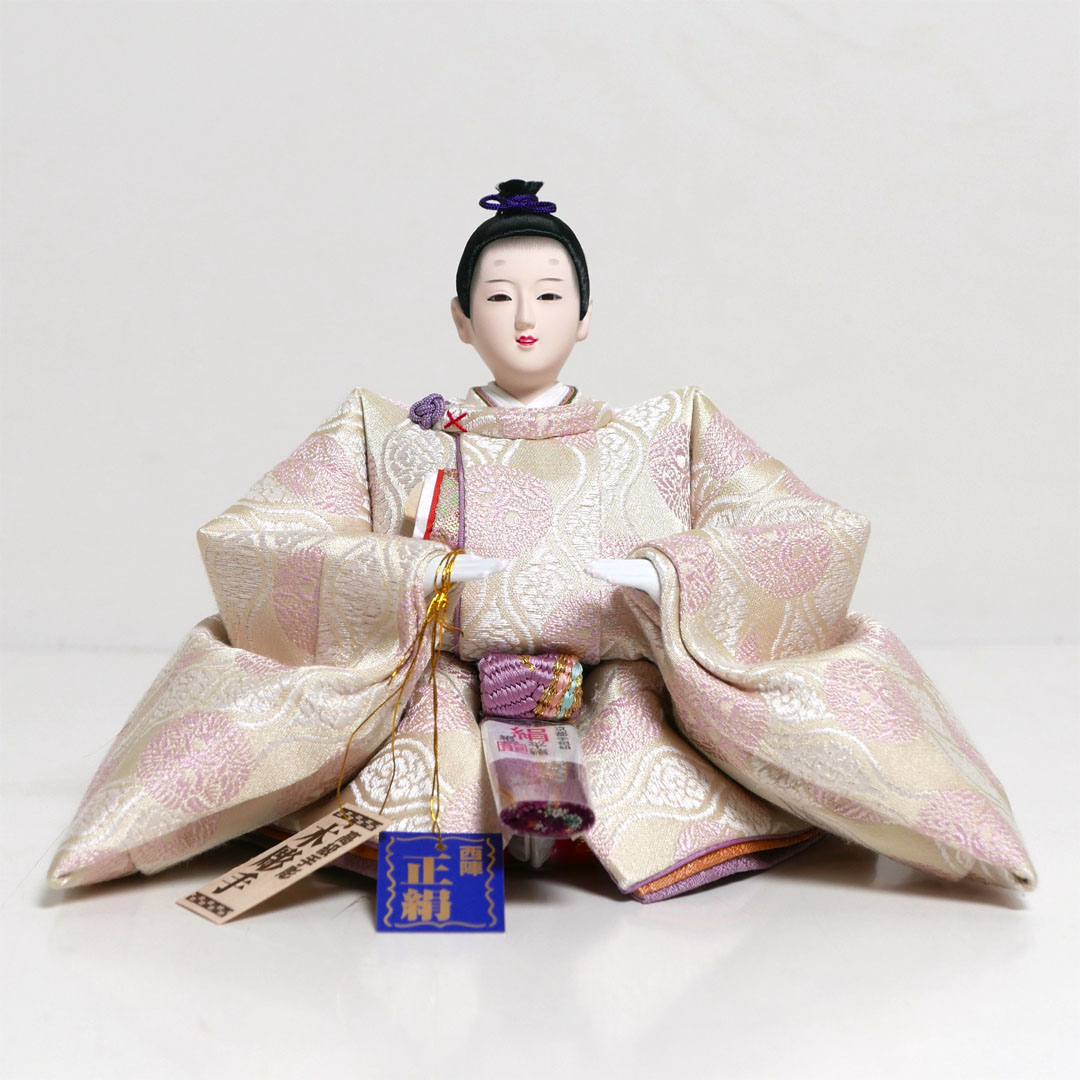 望月龍翠作 現代的な色づかいで古典文様を表現した衣装の雛人形木目金