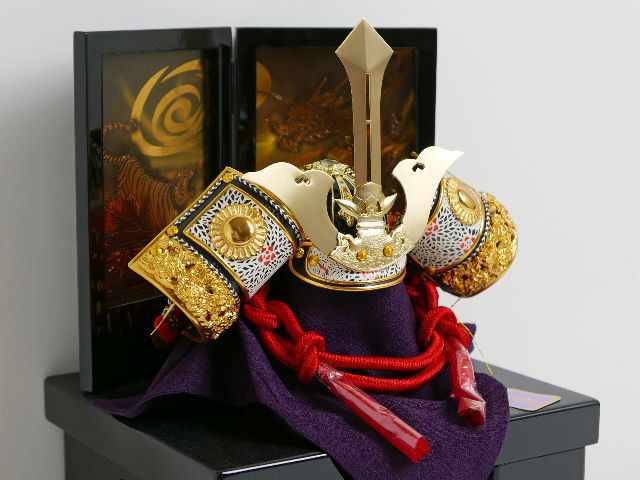 毛利元就公兜11号龍虎黒塗り屏風収納飾りが安い 五月人形～広島市の