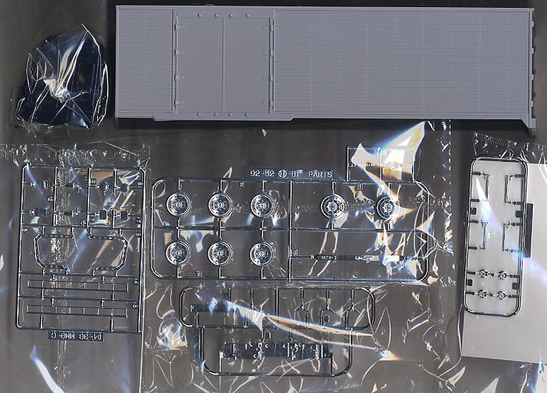 丸美グループ 旭勝 渡月丸(ロングシャーシ保冷車) (プラモデル