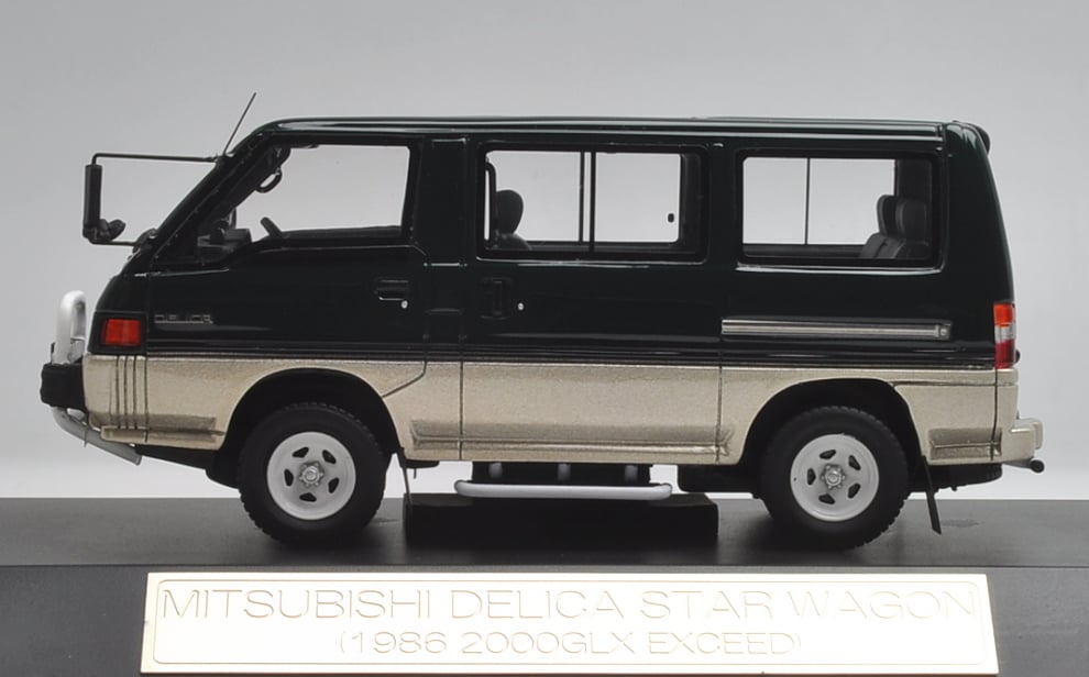 MITSUBISHI デリカスターワゴン (1986) (グリーン/ゴールド) (ミニカー