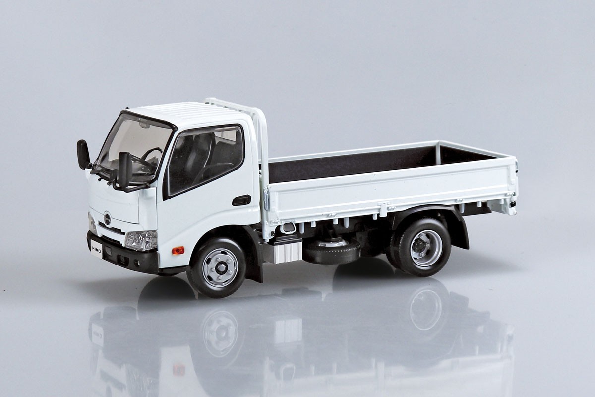 日野 デュトロ 平ボデー (ホワイト) (プラモデル) - ホビーサーチ カー