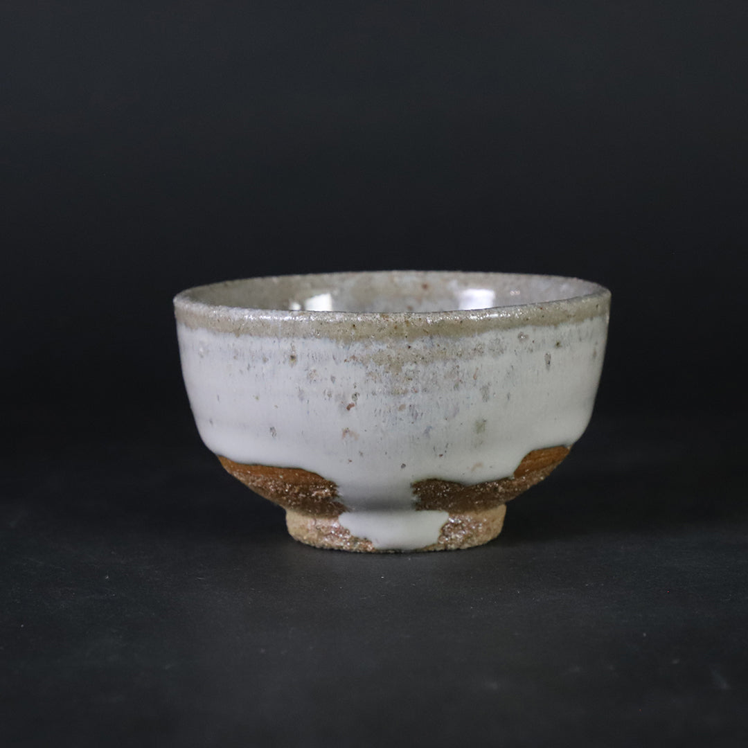 十四代中里太郎右衛門 作 斑唐津ぐい呑1 – ギャラリー一番館オンライン