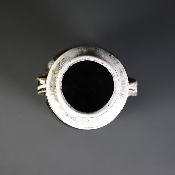 十四代中里太郎右衛門 作 叩き朝鮮唐津耳付花入 – ギャラリー一番館