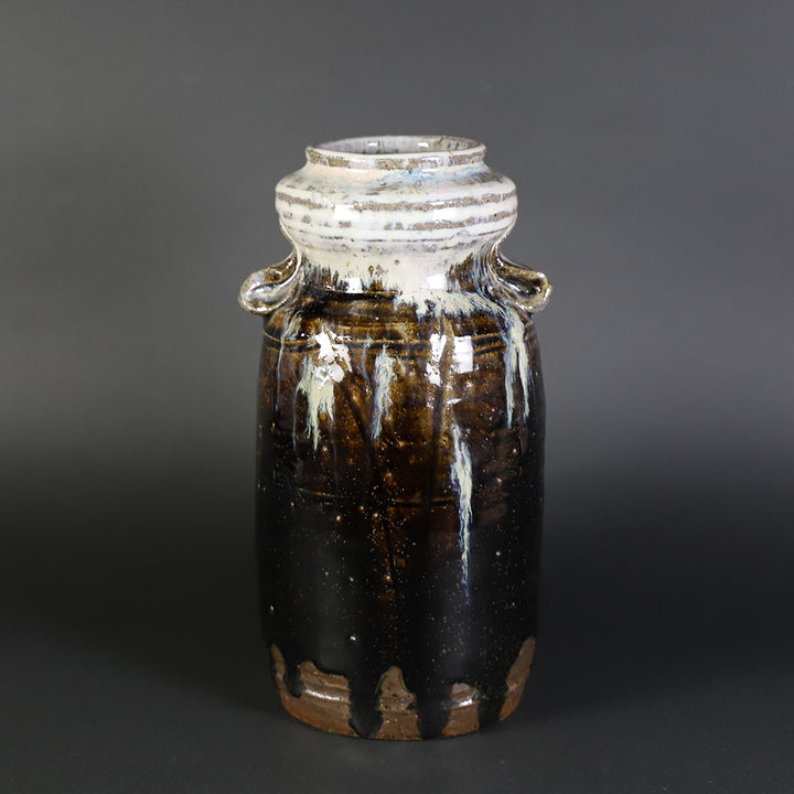 十四代中里太郎右衛門 作 叩き朝鮮唐津耳付花入 – ギャラリー一番館