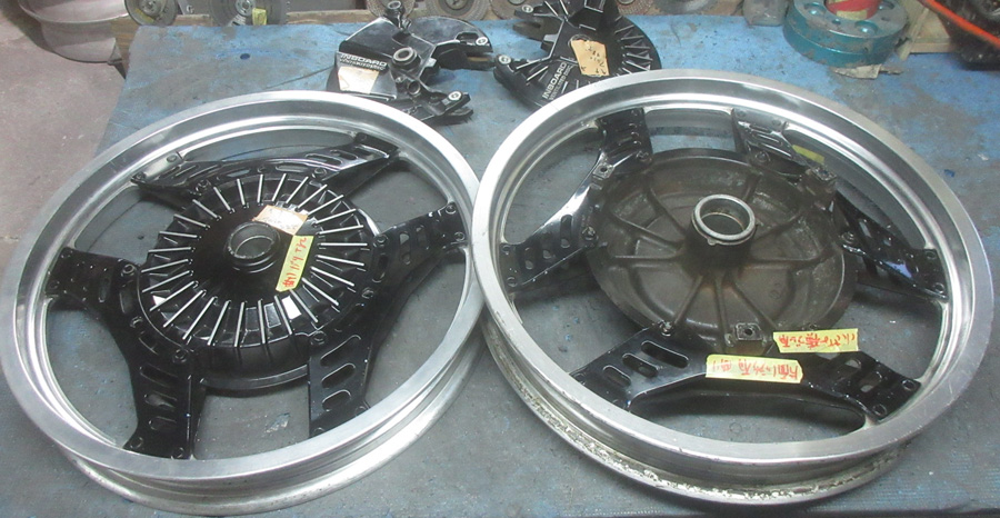 HONDA二輪CBX-400Fコムスターホイール3Ps分解リムバレル研摩/ディスク