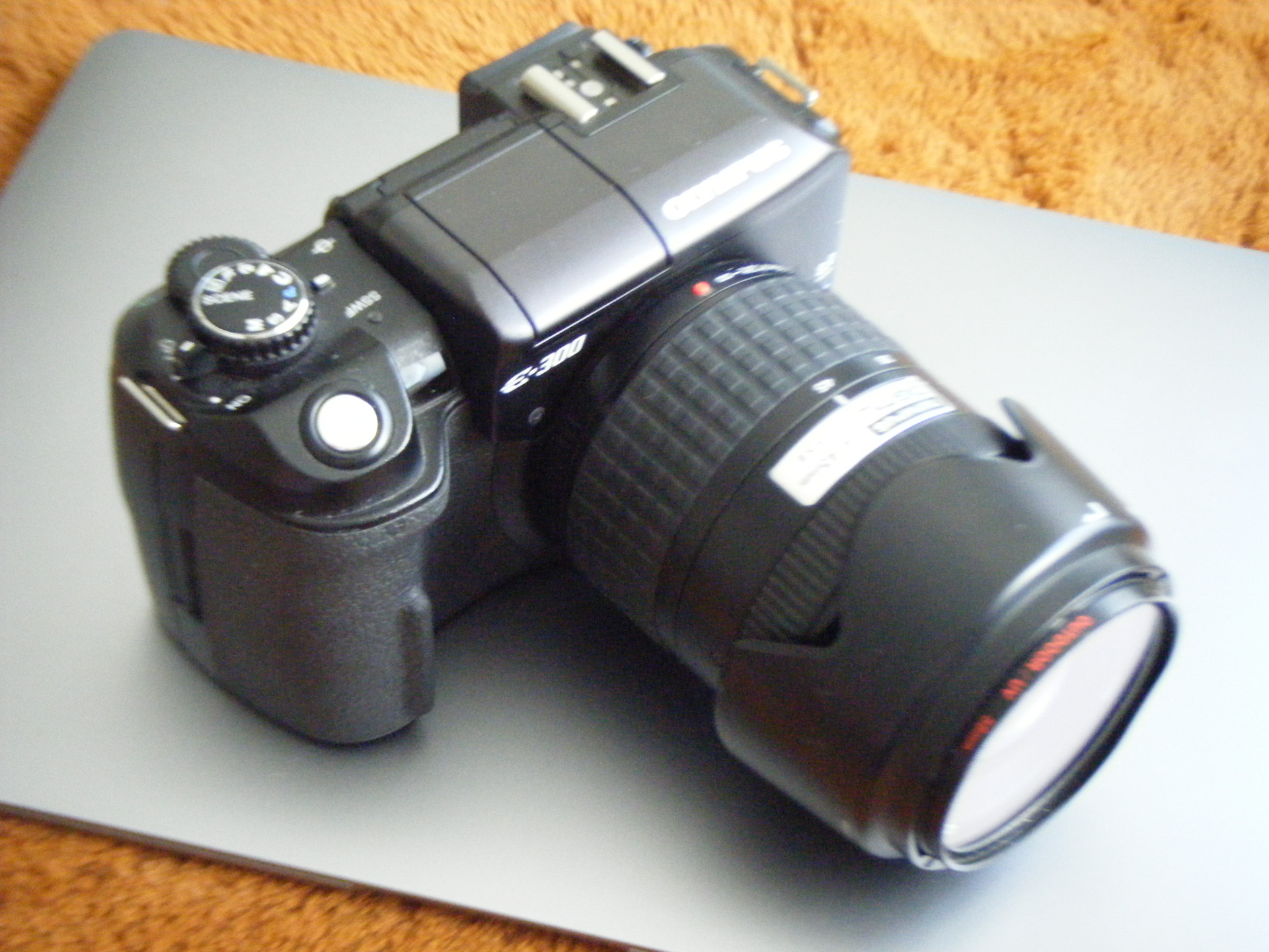 Olympus E-300 and Fuji FinePix Z10fd - Jankuary Roadtrip - Battle