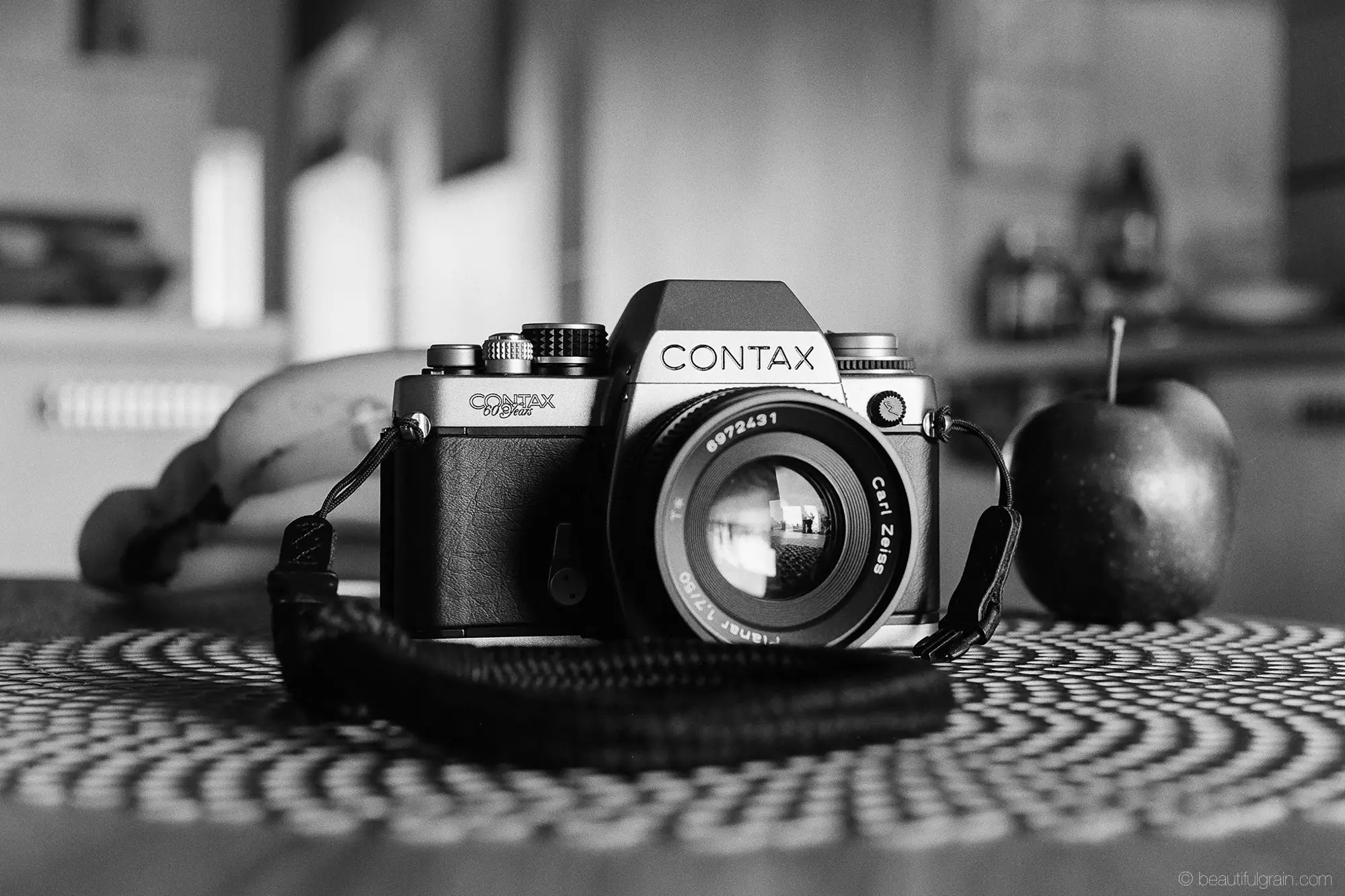 Contax S2 - A mini-review - by Aivaras - 35mmc