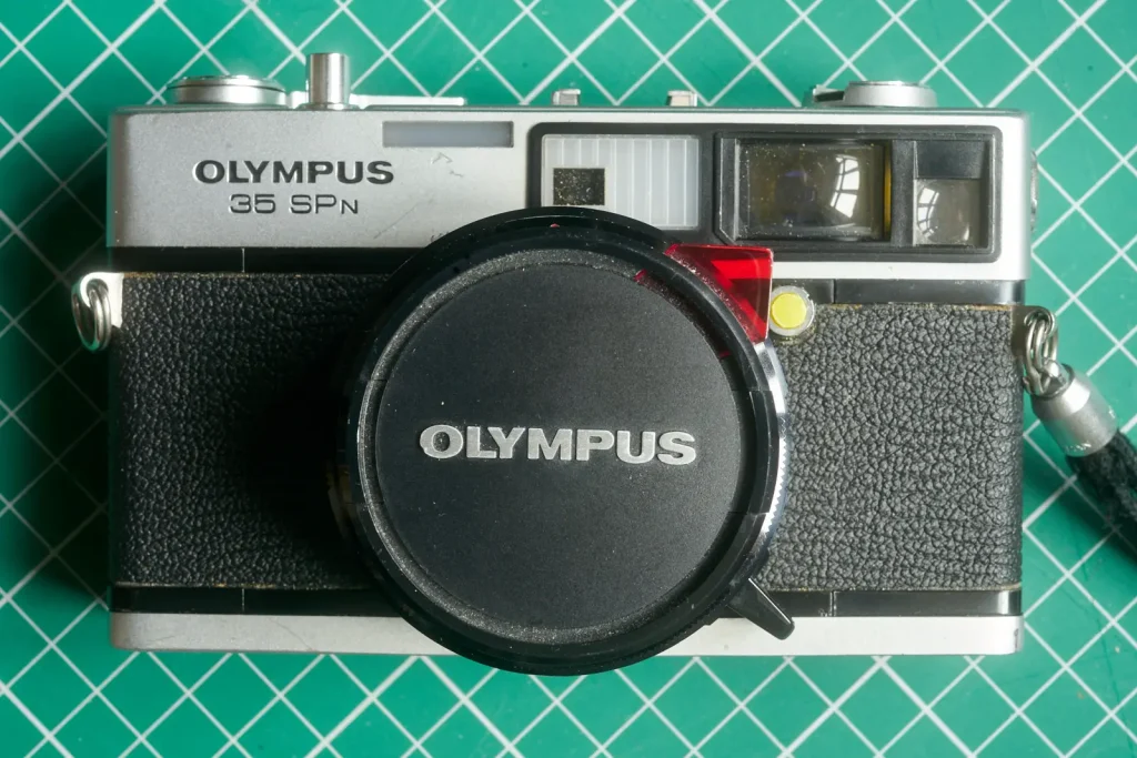 Olympus 35 SPn - A Review of a Quality Compact - By Bob Janes - 35mmc
